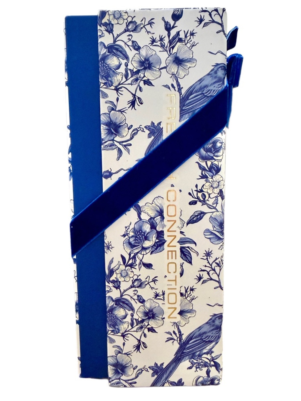 French Connection Blue Birds Cottagecore Toile 20 oz Tumbler & Notebook Gift Set - Picture 5 of 8